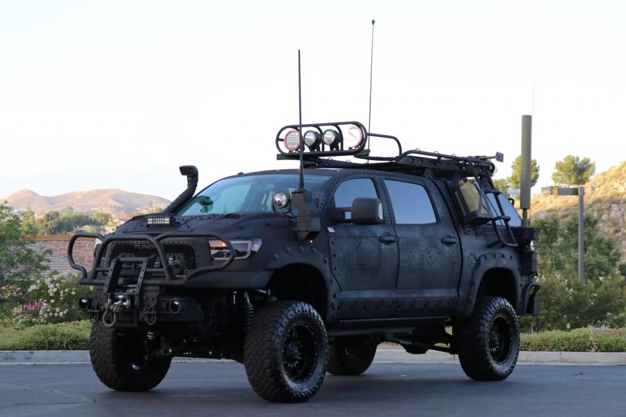  Toyota Tundra CrewMax 4x4 Zombie Apocalypse 2013 года  (фото 54 из 461)